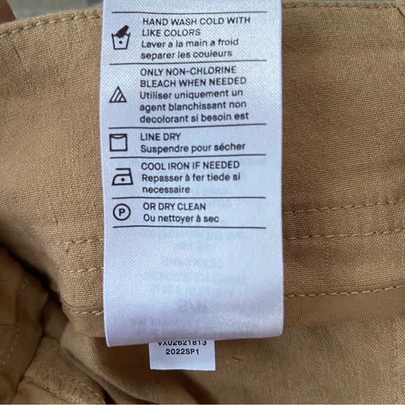 VINCE Belted Cropped Linen Blend Pants - Picture 8 of 11